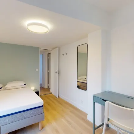 Rent this 2 bed room on 112 Rue Marcel Hartmann in 94200 Ivry-sur-Seine, France