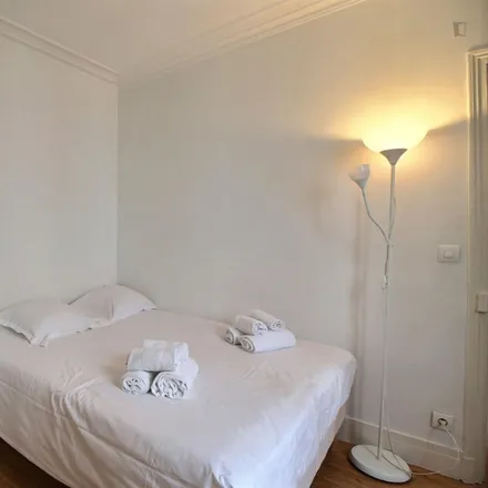 Image 3 - 20 Rue Saint-Lazare, 75009 Paris, France - Apartment for rent