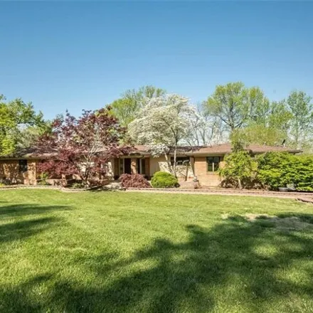 Buy this 4 bed house on 171 Ladue Oaks Drive in Creve Coeur, MO 63141