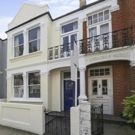 Rent this 4 bed house on Gowan Avenue in London, SW6 6QR