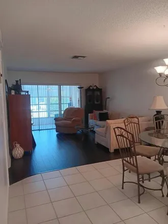 Image 7 - 13525 Sabal Palm Court, Palm Beach County, FL 33484, USA - Condo for rent