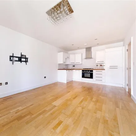 Rent this 2 bed apartment on Morland Road in London, SE25 5HQ