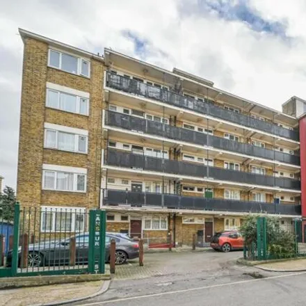 Image 1 - Leybourne House, Dod Street, Bow Common, London, E14 7ED, United Kingdom - Apartment for sale