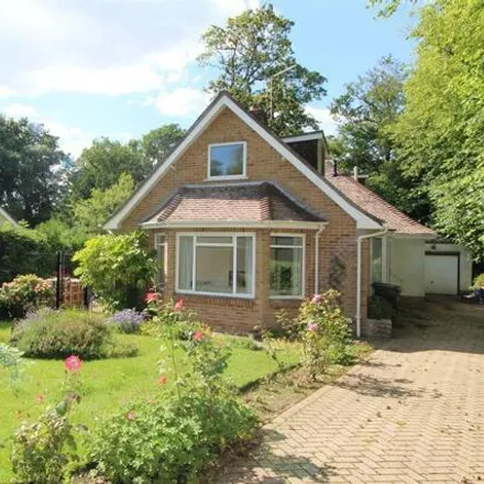 Rent this 4 bed house on Rothesay Drive in Highcliffe-on-Sea, BH23 4LB