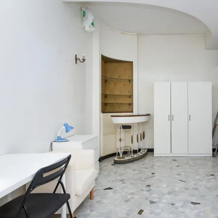 Image 3 - Livorno, Via Livorno, 00162 Rome RM, Italy - Room for rent