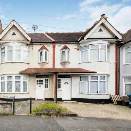 Buy this 3 bed townhouse on Headcorn Road in London, CR7 6JR