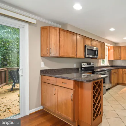 Image 2 - Sangamore Road, Bethesda, MD 20816, USA - Apartment for rent