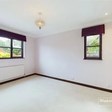 Rent this 3 bed apartment on Bishops Drive in Wokingham, RG40 1WA