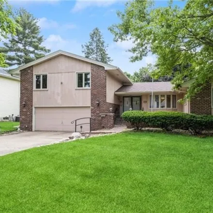 Buy this 4 bed house on 4562 Aspen Drive in West Des Moines, IA 50265
