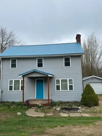 Buy this 3 bed house on 5531 US Highway 322 in Cranberry Township, Venango County