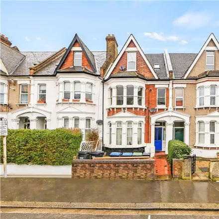 Rent this 1 bed apartment on Holmesdale Road in London, SE25 6HU