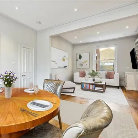 Image 5 - Prince of Wales Drive, London, SW11 4SD, United Kingdom - House for sale
