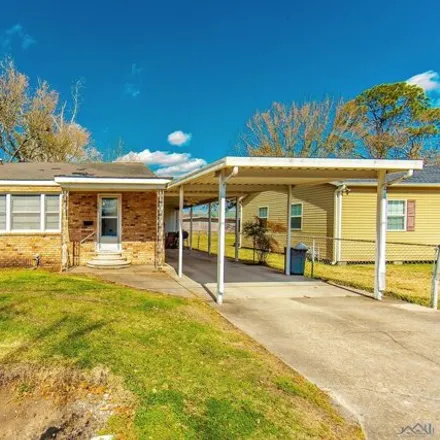 Buy this 3 bed house on 363 Tiger Drive in Thibodaux, LA 70301