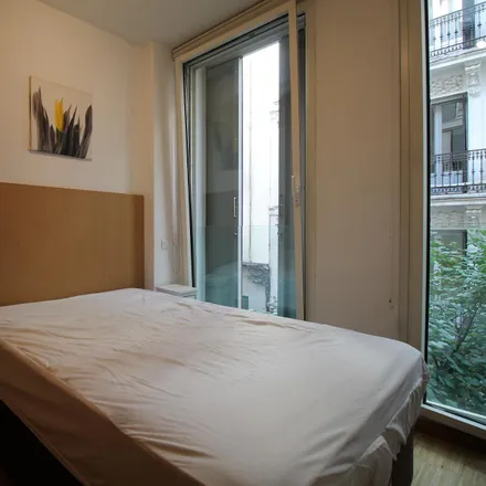 Image 2 - Calle Cervantes, 36, 28014 Madrid, Spain - Apartment for rent