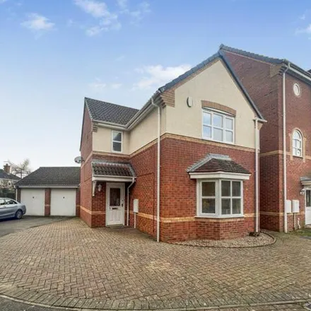 Buy this 3 bed house on Bluebell Close in Oadby, LE2 4QB