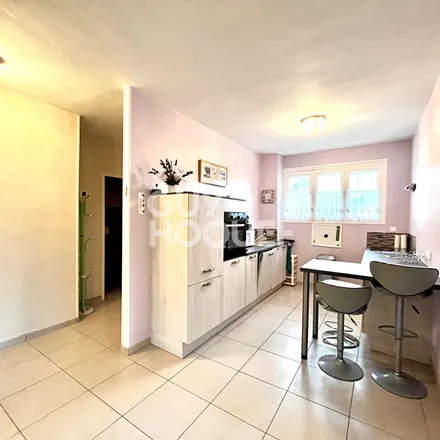 Rent this 3 bed apartment on École primaire Louise Michel in Route de l'Isle d'Abeau, 38300 Bourgoin-Jallieu