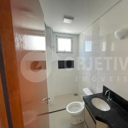 Rent this 2 bed apartment on Avenida Alexandrino Alves Vieira in Santa Rosa, Uberlândia - MG
