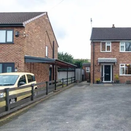 Buy this 3 bed duplex on Woodlands Drive in Gathurst, WN6 8HU