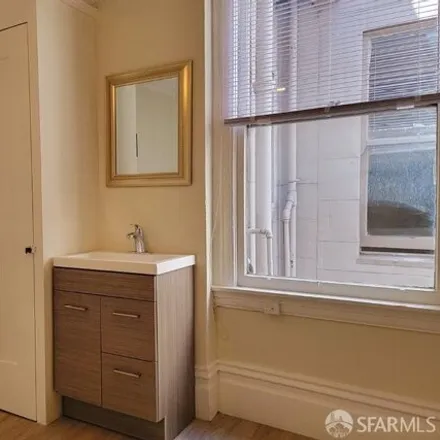 Image 3 - 371 Broadway, San Francisco, CA 94133, USA - House for sale