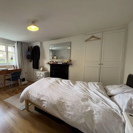 Image 5 - Dayton Grove, London, SE15 2NX, United Kingdom - Apartment for rent