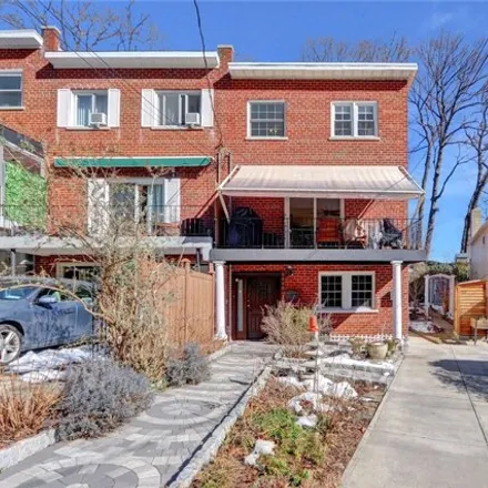 Buy this 4 bed house on 5448 Valles Avenue in New York, NY 10471