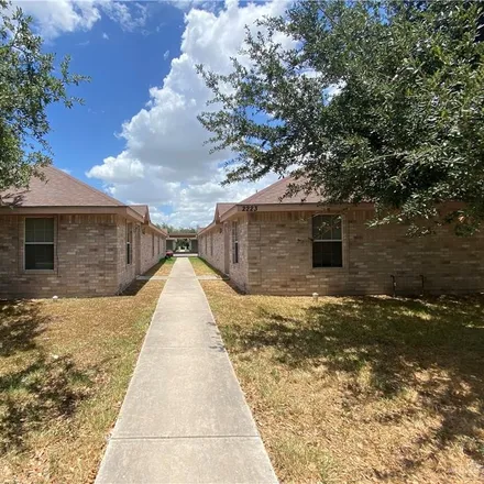 Buy this studio duplex on 2223 West Moonlight Lane in Edinburg, TX 78541