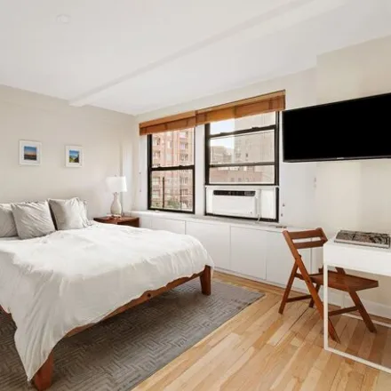 Image 5 - 205 East 78th Street, New York, NY 10075, USA - Apartment for sale