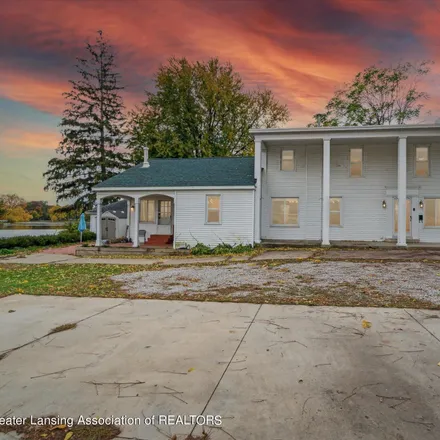 Buy this 4 bed house on 509 South Main Street in Eaton Rapids, Eaton County