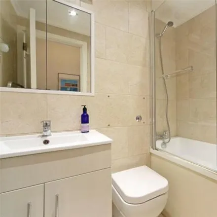 Image 4 - The Colonnades, Porchester Square, London, W2 6AW, United Kingdom - Apartment for sale