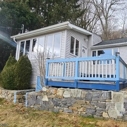Rent this 2 bed house on 19 Maple Road in Hardyston Township, NJ 07460