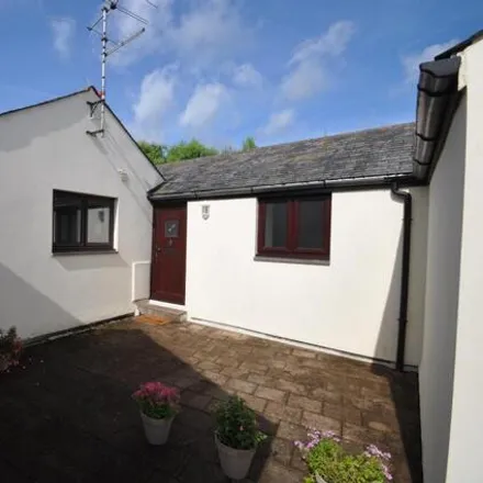 Rent this 2 bed house on High Street in Falmouth, TR11 2UE