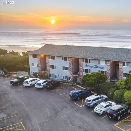 Image 2 - Ocean Terrace Condominiums, 4229 Southwest Beach Avenue, Lincoln City, OR 97367, USA - Condo for sale