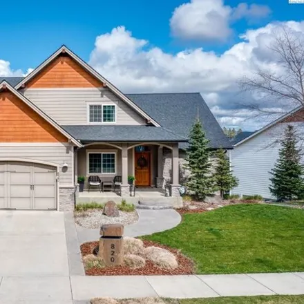 Buy this 6 bed house on 888 Southwest Finch Way in Pullman, WA 99163