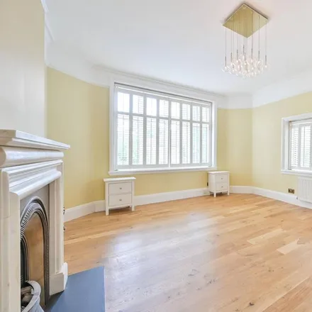 Image 4 - 22 Brondesbury Park, Brondesbury Park, London, NW6 7DL, United Kingdom - Apartment for rent