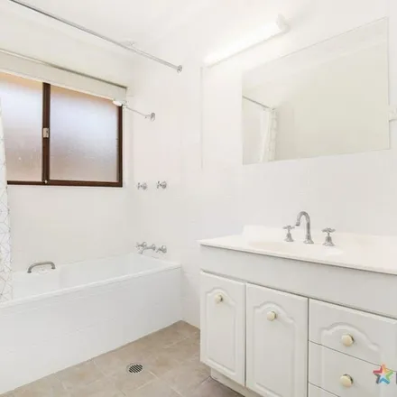 Image 5 - 13 Werrina Crescent, Ben Venue NSW 2350, Australia - Apartment for rent
