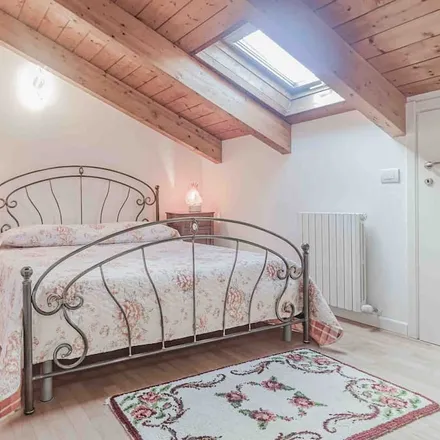 Rent this 2 bed house on Mandello del Lario in Via Tommaso Grossi, 23826 Mandello del Lario LC