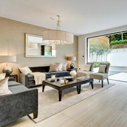 Image 3 - Wildwood Lodge, 9 North End, North End, London, NW3 7HN, United Kingdom - Townhouse for sale