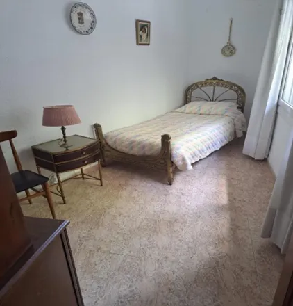 Rent this 4 bed room on Avinguda de Gaudí in 51-53, 08025 Barcelona