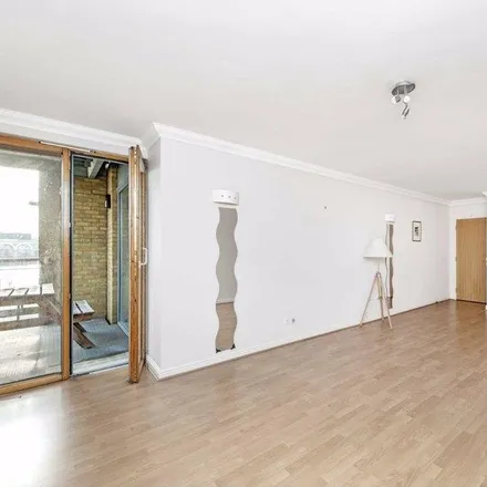 Image 4 - Perry Court, 1 Maritime Quay, Millwall, London, E14 3QE, United Kingdom - Apartment for rent