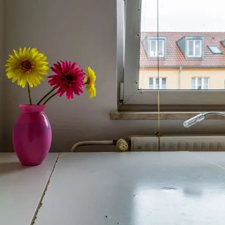Rent this 2 bed apartment on Andréezeile 13 in 14165 Berlin, Germany