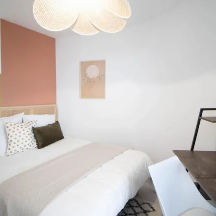 Rent this 5 bed apartment on 401 Cours Émile Zola in 69100 Villeurbanne, France