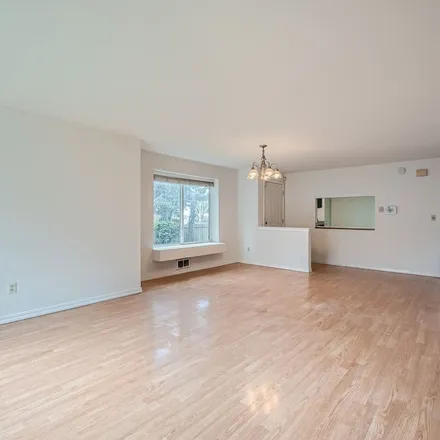 Rent this 3 bed apartment on 31020 9th Avenue South in Federal Way, WA 98003