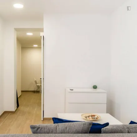 Image 5 - Carrer del Moianès, 50, 08001 Barcelona, Spain - Apartment for rent