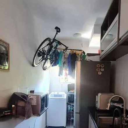 Buy this 2 bed apartment on Rua Professora Escolástica Maria de Jesus in Caixa d'Água, Taubaté - SP