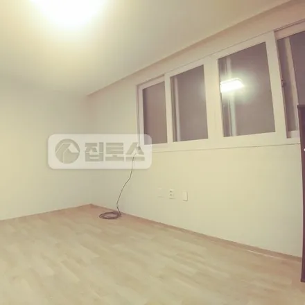 Rent this studio apartment on 서울특별시 강남구 논현동 214-19
