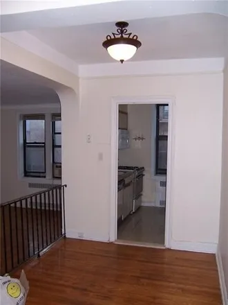 Image 3 - 506 Beverley Road, New York, NY 11218, USA - Apartment for sale