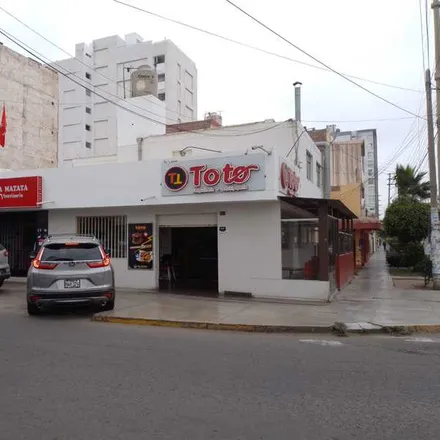 Image 4 - Toto, Calle San Dean Saavedra, Urbanización El Recreo, Trujillo 13011, Peru - House for sale