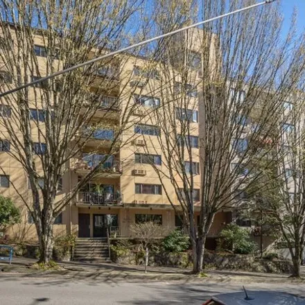 Buy this 1 bed condo on 2021 Southwest Main Street in Portland, OR 97205