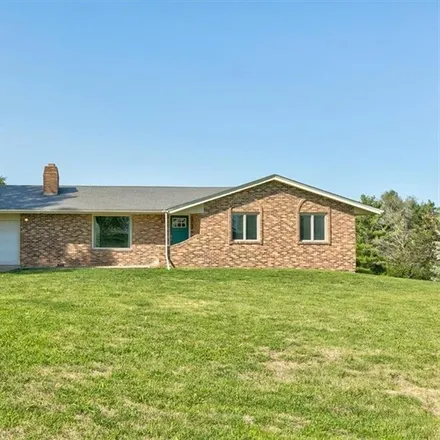 Buy this 4 bed house on 14485 Jersey Street in Indianola, IA 50125