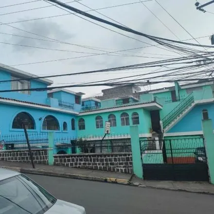 Buy this 9 bed house on Santuario Católico Divino Niño Jesús | Quito in Bellavista, 170303